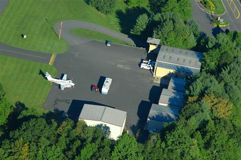 Elk River Airport Airport Information